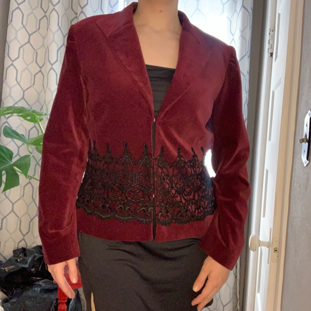 Elegant Burgundy Velvet Jacket with Black Lace Trim